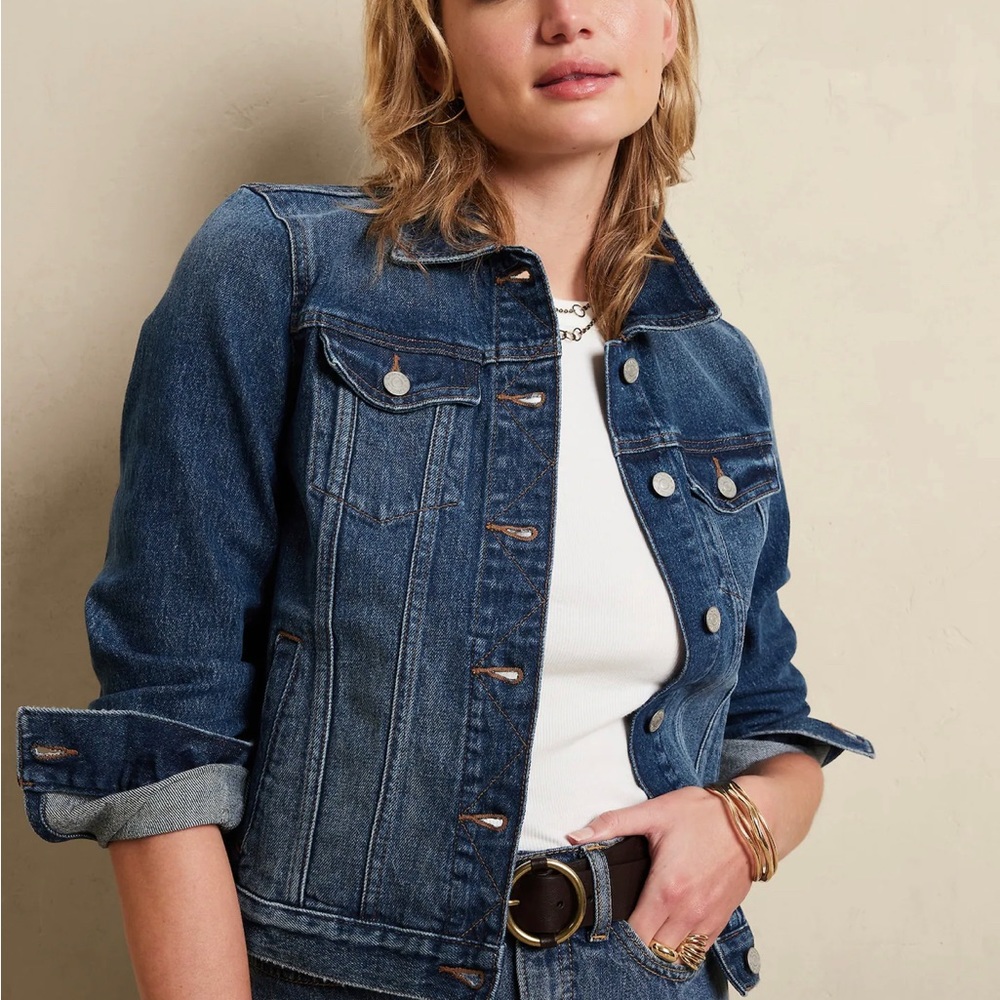 Banana Republic Factory dark denim jacket. Size M